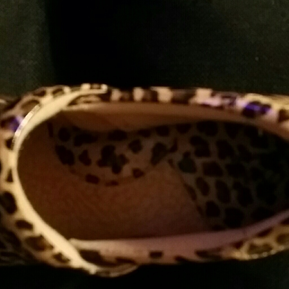 Shoes - Picture 4 of 4